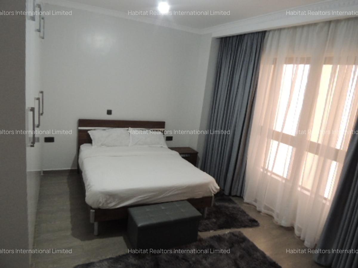 Serviced 3 Bed Apartment with En Suite at Rosewood Avenue - 8