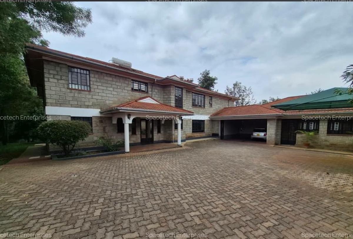 4 Bed House with En Suite in Runda - 1