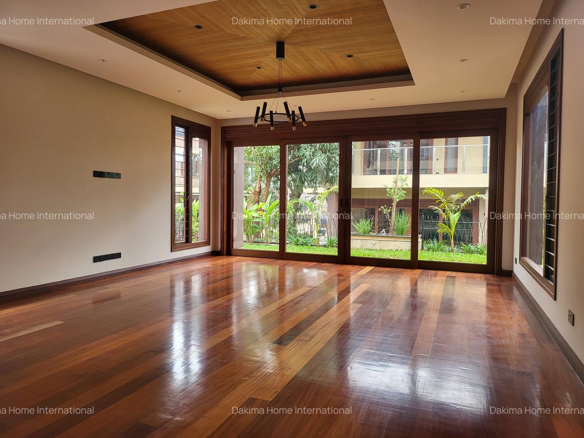 4 Bed Villa with En Suite in Runda - 18