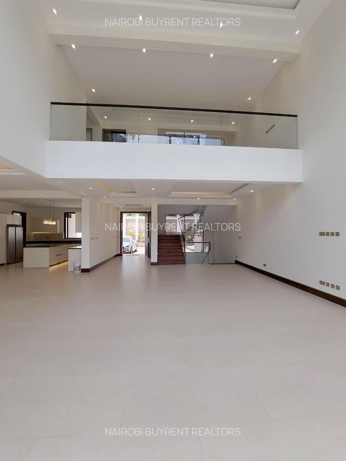 5 Bed House with En Suite at Peponi - 2