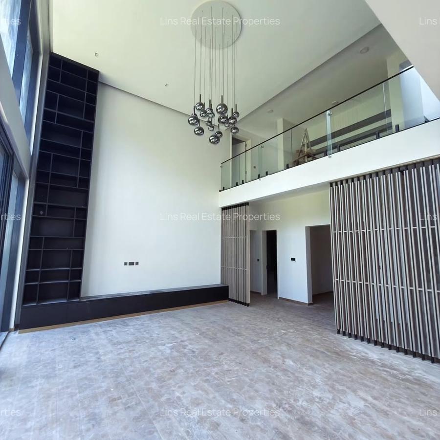 5 Bed Townhouse with En Suite in Runda - 14