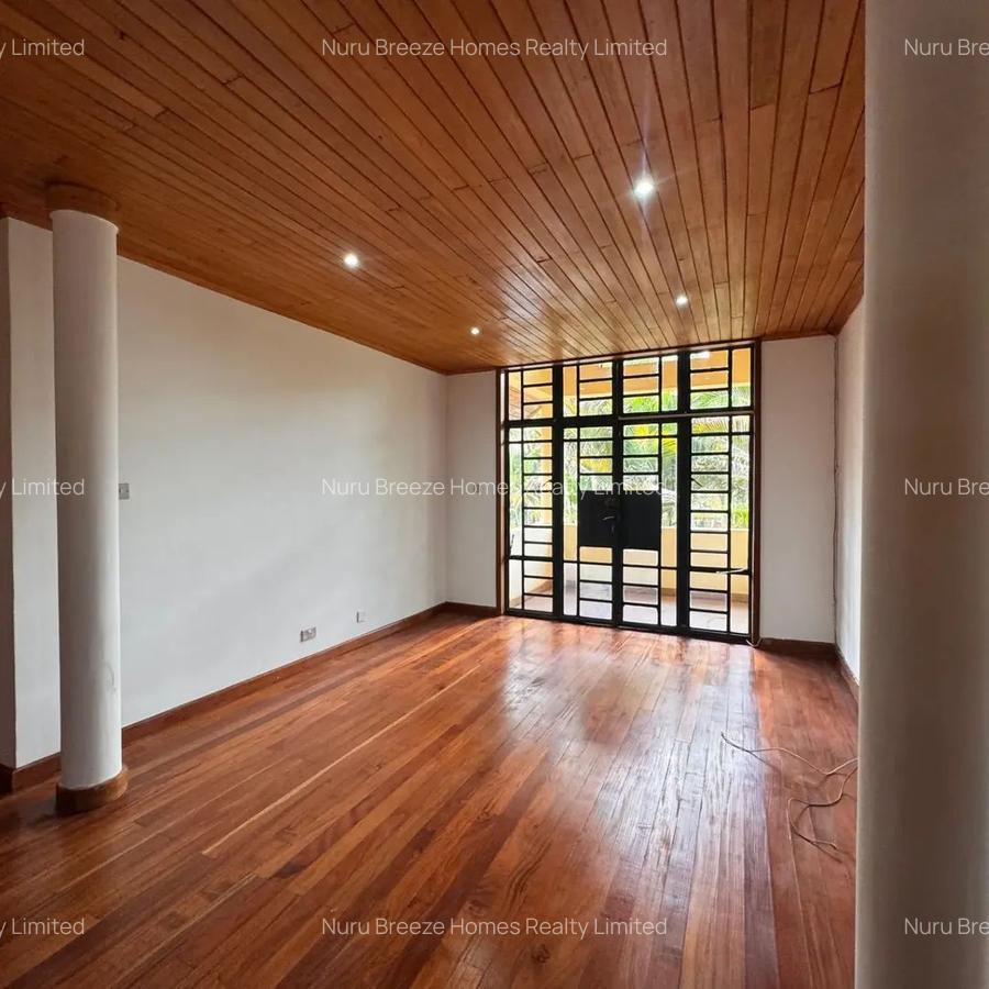4 Bed House with En Suite in Runda - 7