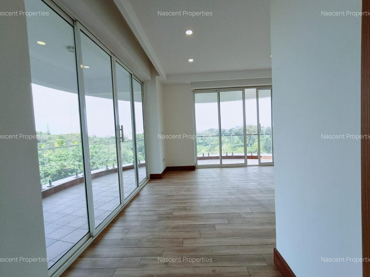 4 Bed Apartment with En Suite in Muthaiga - 4