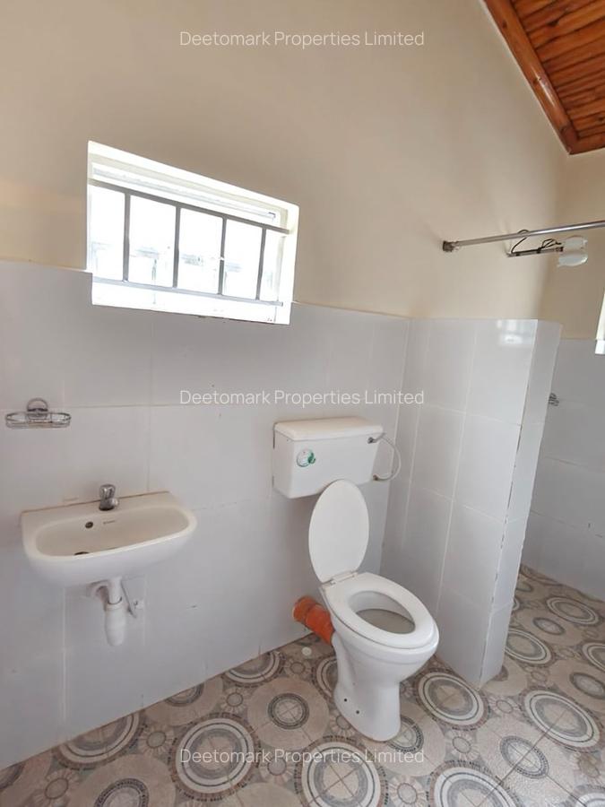 3 Bed House with En Suite at Galleria - 9