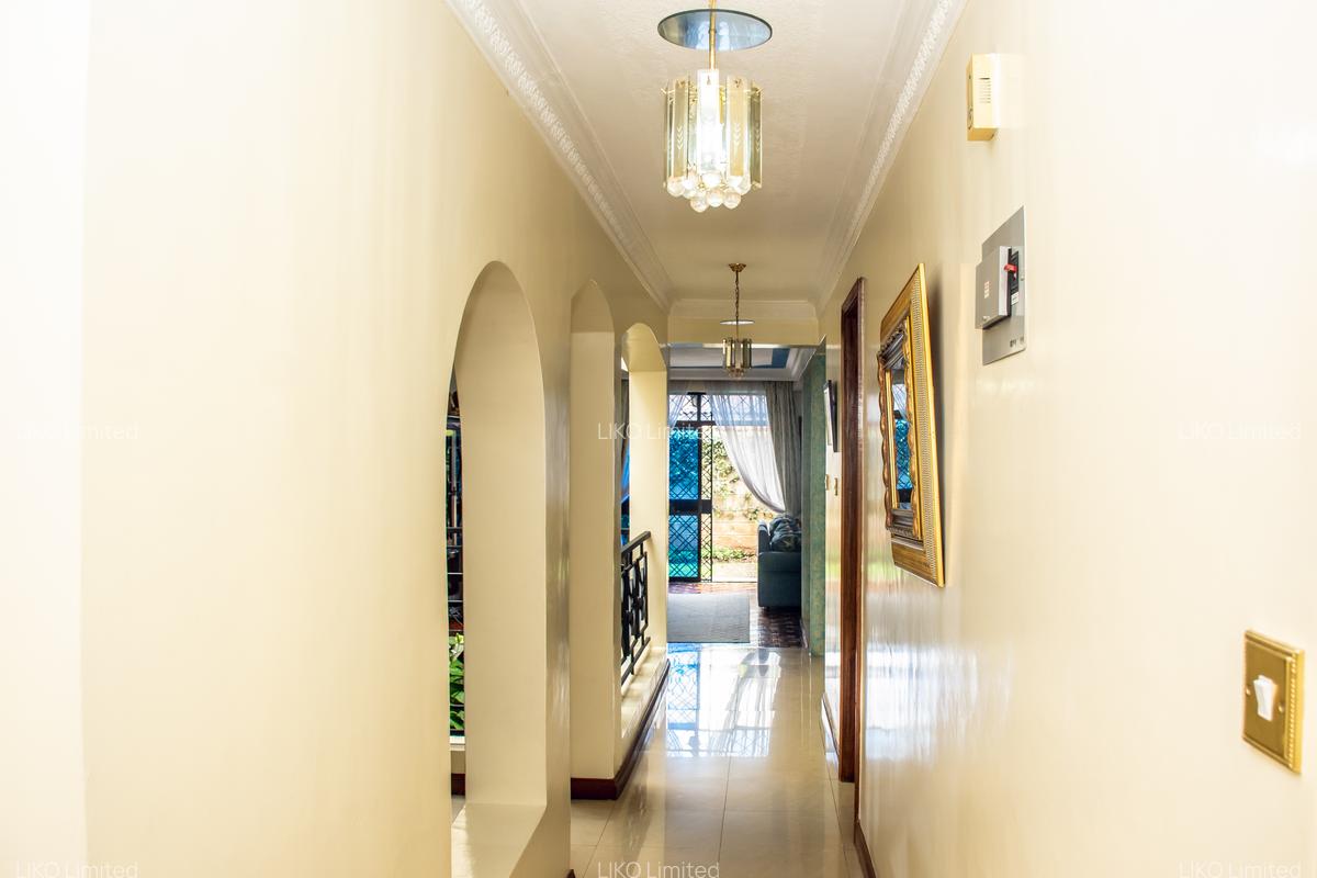 4 Bed Villa with En Suite in Lavington - 1
