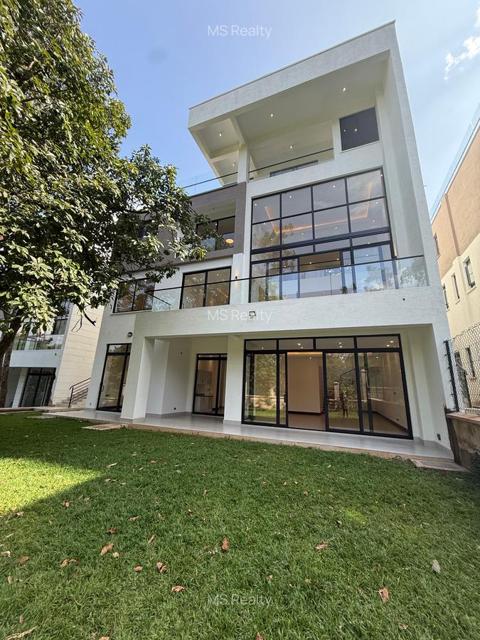6 Bed Villa with En Suite in Westlands Area - 1