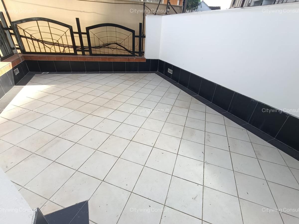 5 Bed Townhouse with En Suite at School Lane - 11