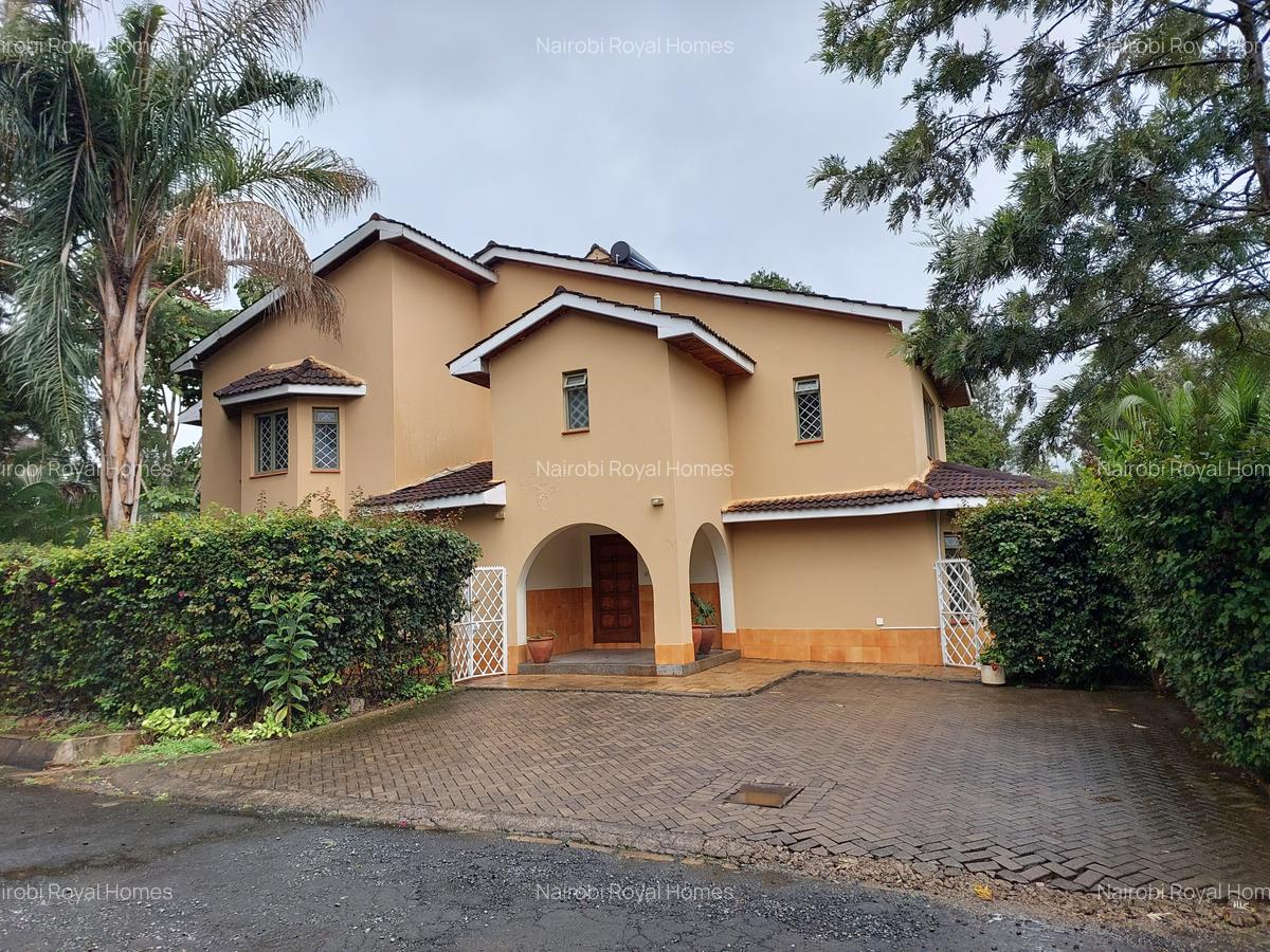 4 Bed Townhouse with En Suite at Lavington Road - 4