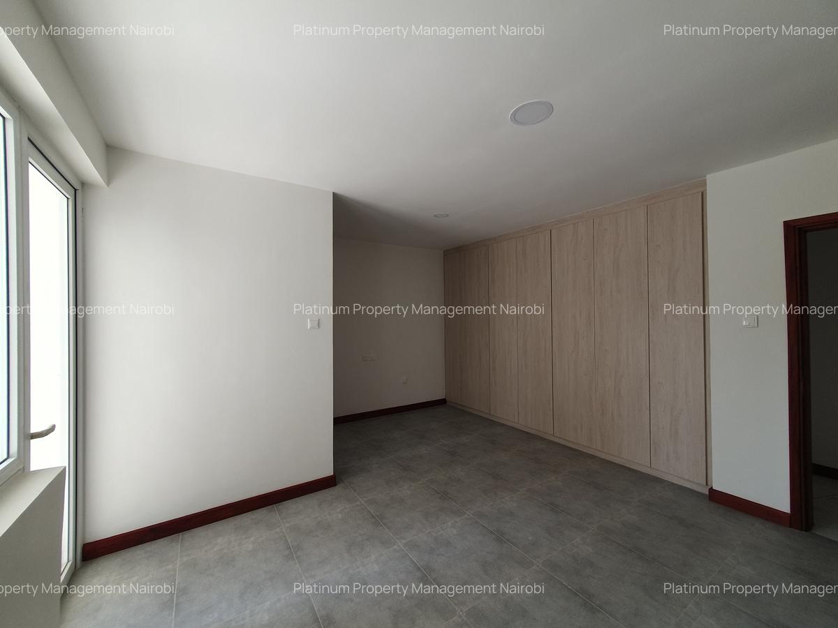 3 Bed Apartment with En Suite in Parklands - 18