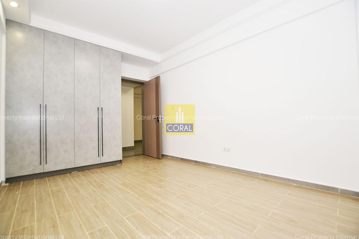 2 Bed Apartment in Riverside - 3