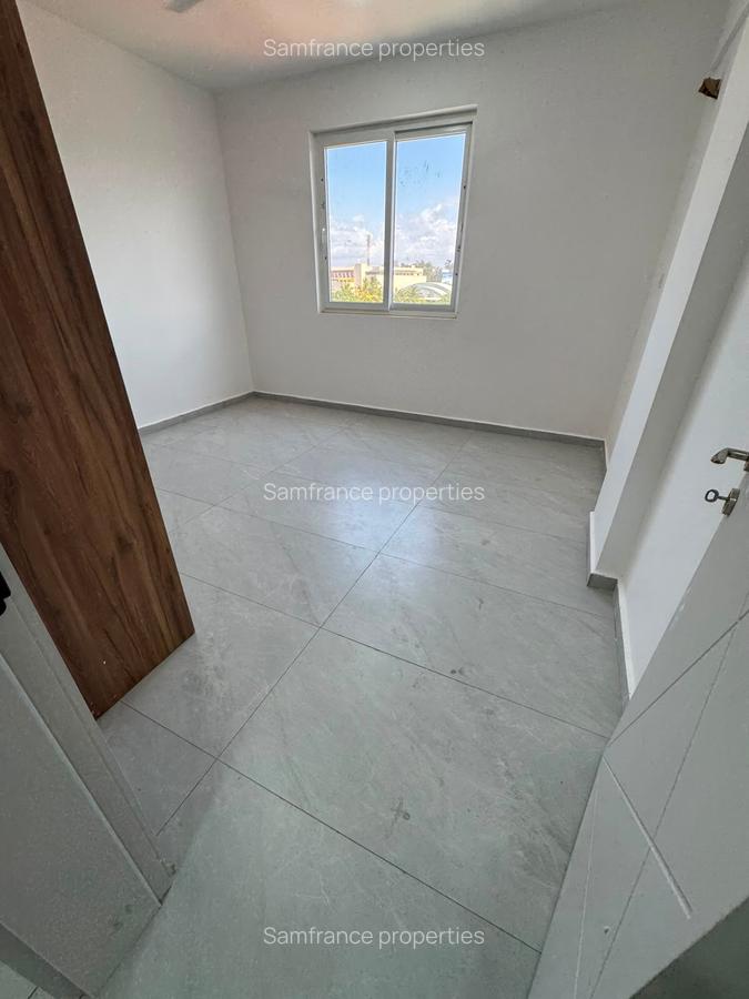 Serviced 1 Bed Apartment with En Suite at 1St Avanue - 6