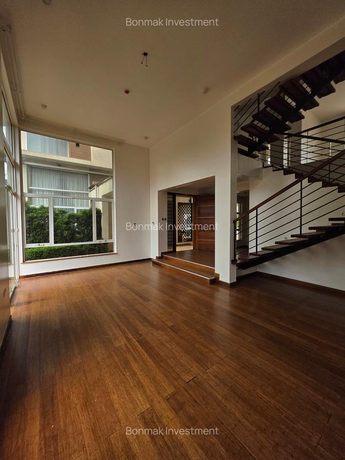 4 Bed Townhouse with En Suite at Lavington Green - 15