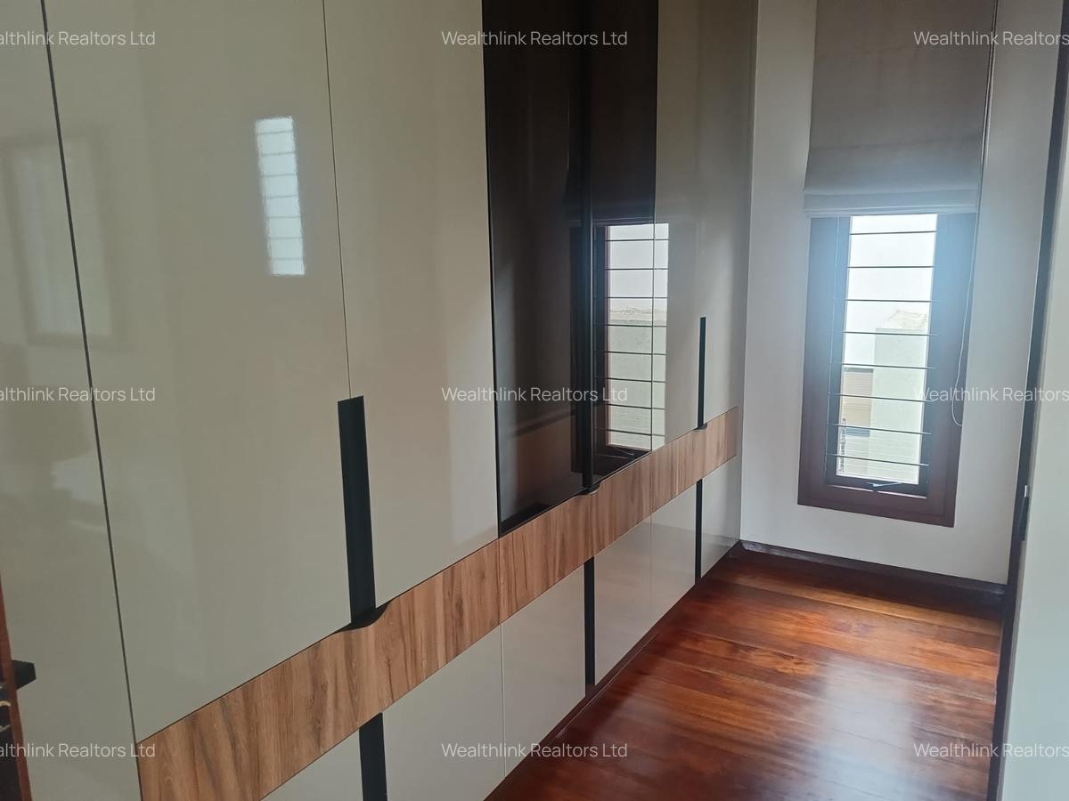 4 Bed Townhouse with En Suite at Runda - 15
