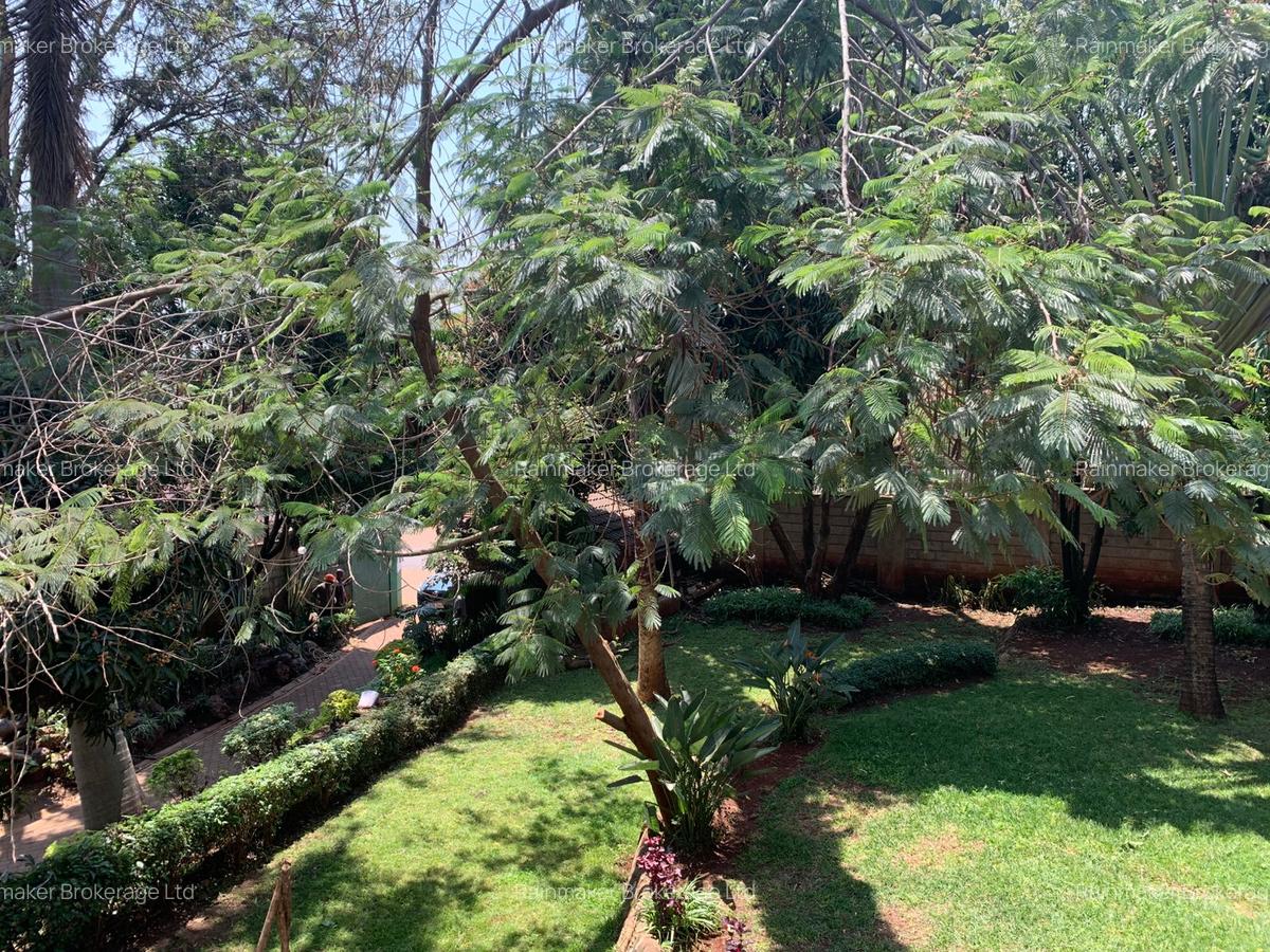 5 Bed Townhouse with En Suite in Runda - 4