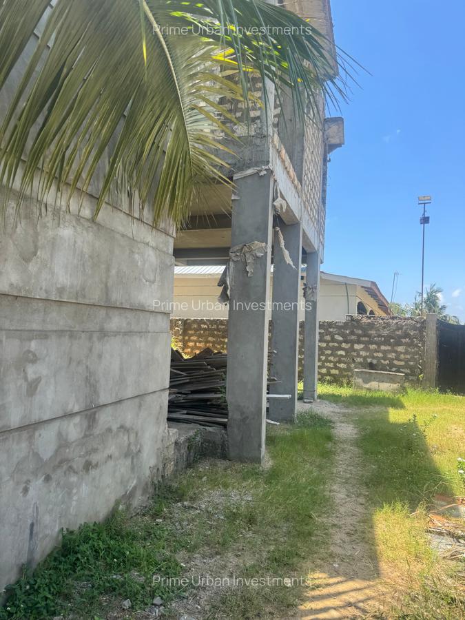 Serviced 10 Bed Apartment with En Suite at Mtwapa Cbd - 8