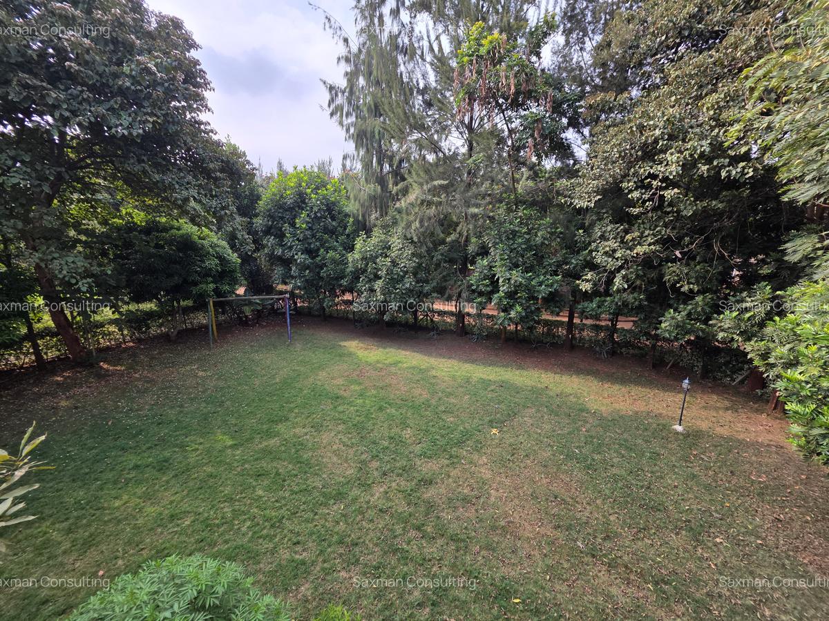 5 Bed House with En Suite in Runda - 5