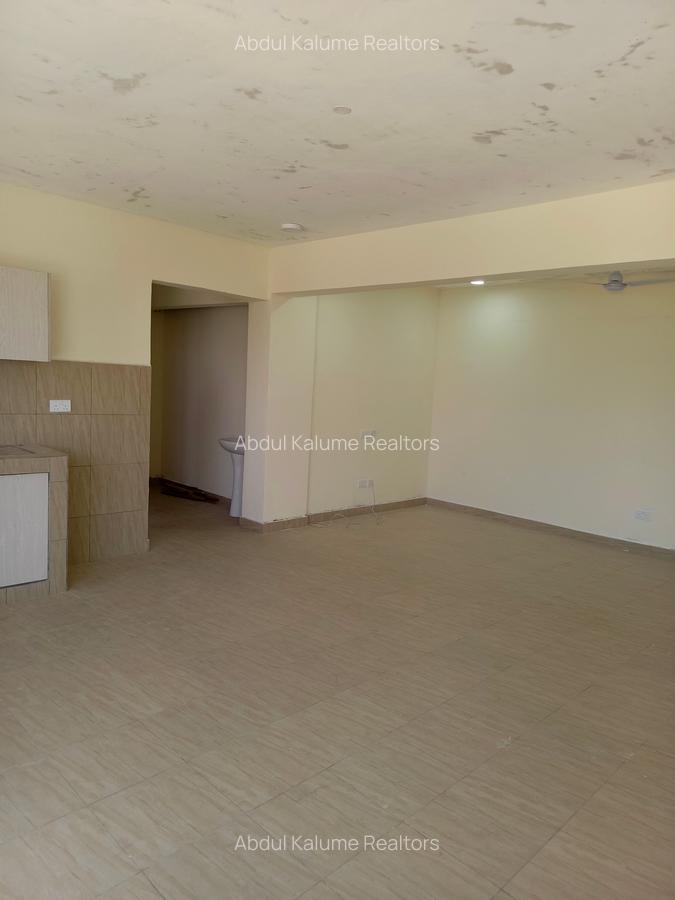Serviced 2 Bed Apartment with En Suite at Bamburi - 11