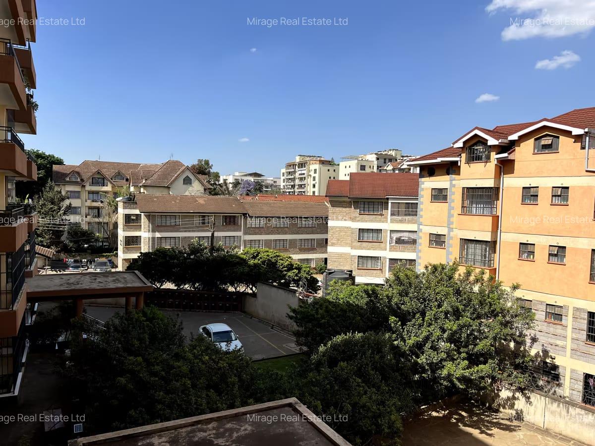 3 Bed Apartment with En Suite in Lavington - 18