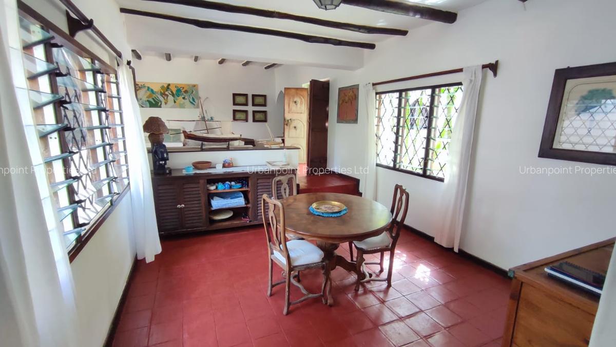 3 Bed House with En Suite in Malindi - 3