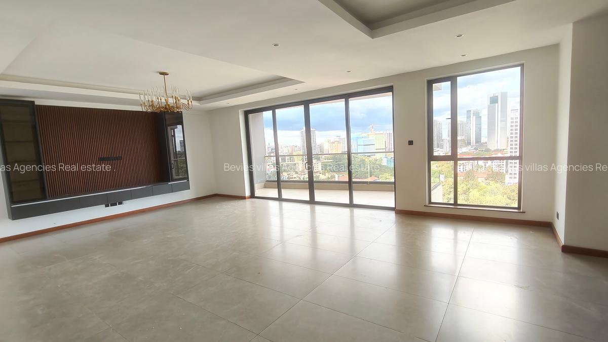 3 Bed Apartment with En Suite at Riverside - 6