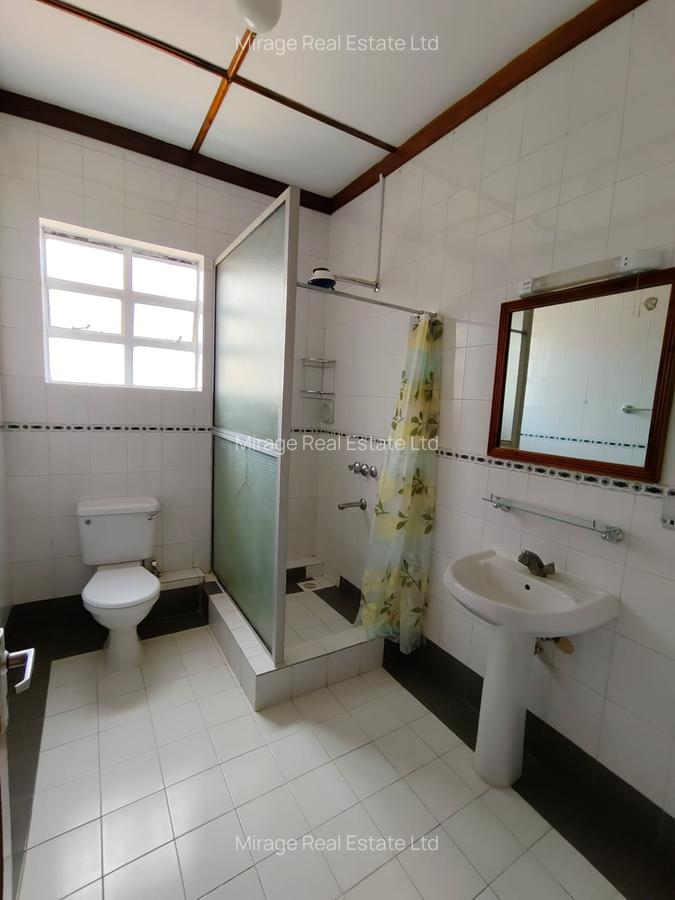 3 Bed Apartment with Parking in Riverside - 10