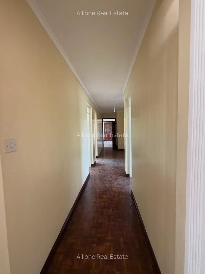 4 Bed Apartment with Parking at Off - Dennis Pritt Road - 12