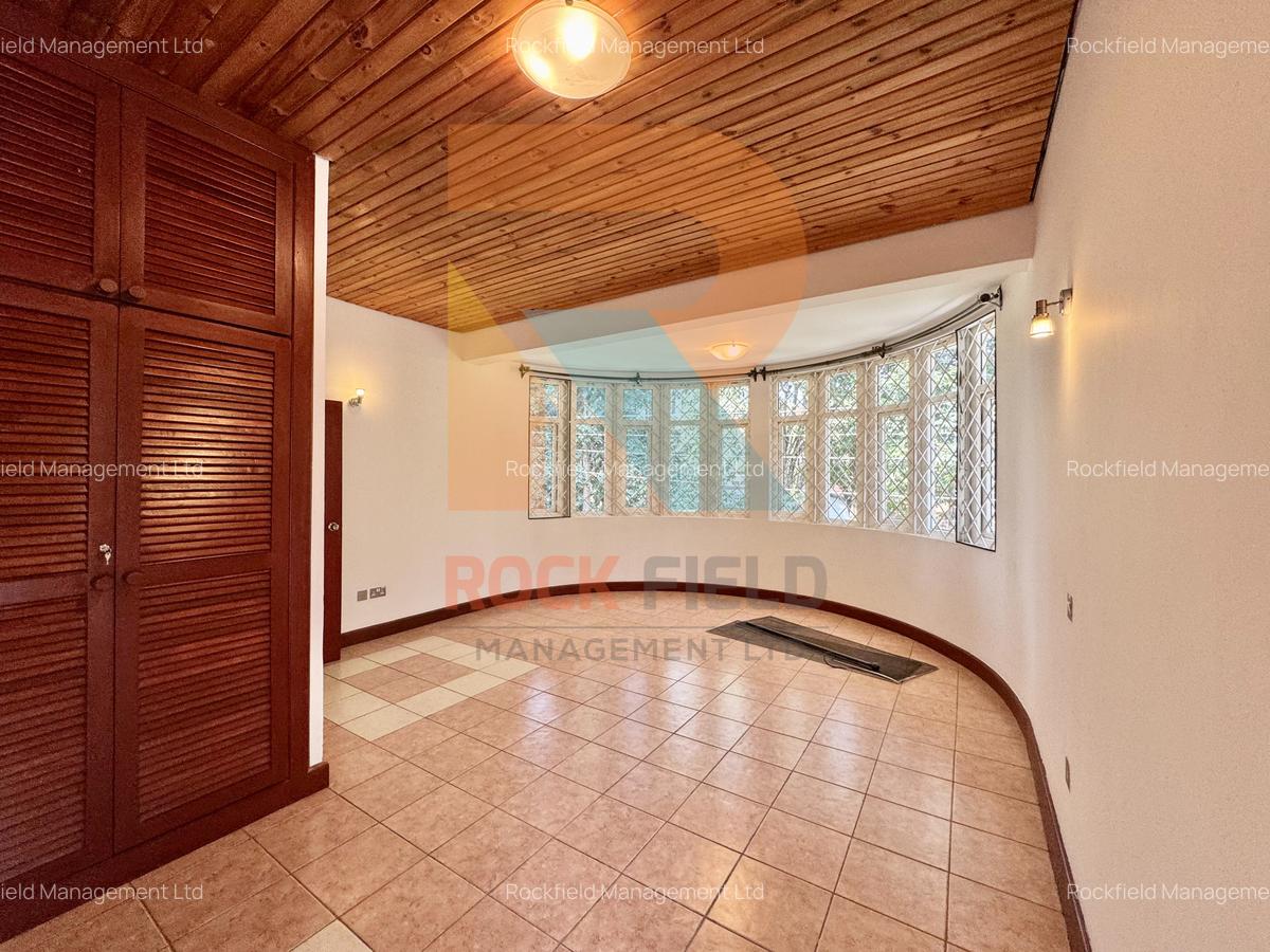 5 Bed Townhouse with En Suite in Rosslyn - 19