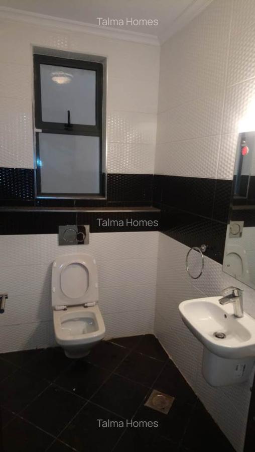 5 Bed Townhouse with En Suite at Lavington Green - 8