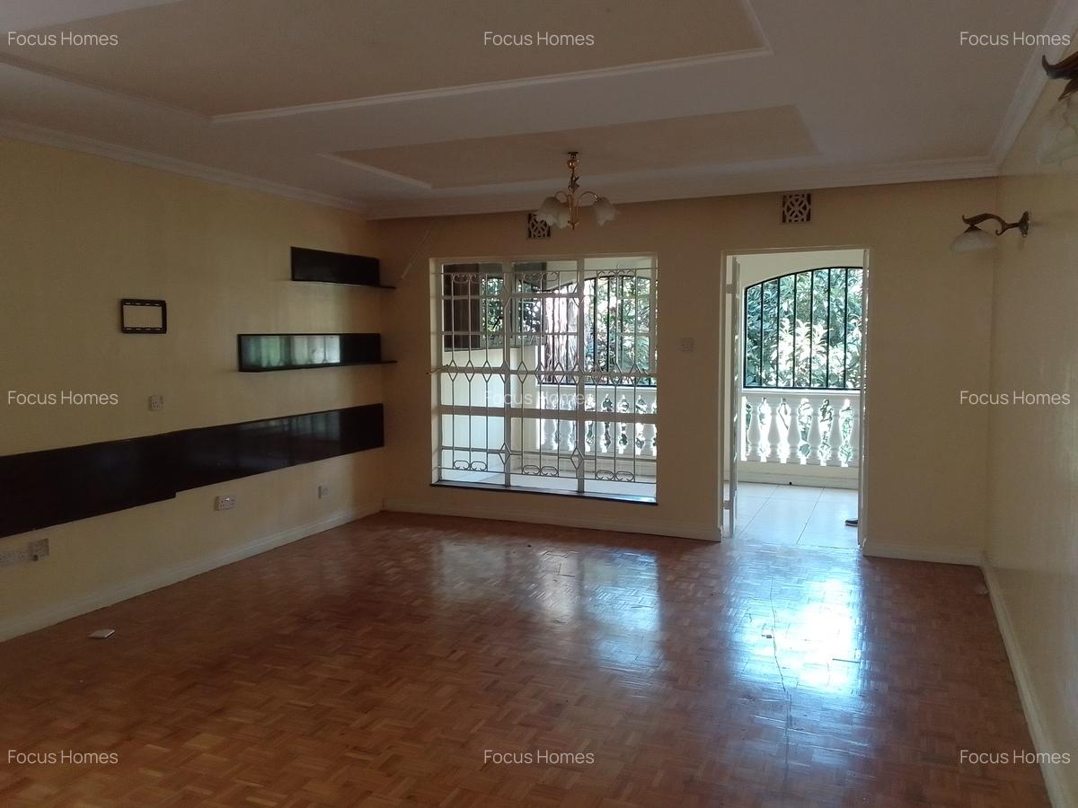 5 Bed Townhouse with En Suite in Lavington - 15