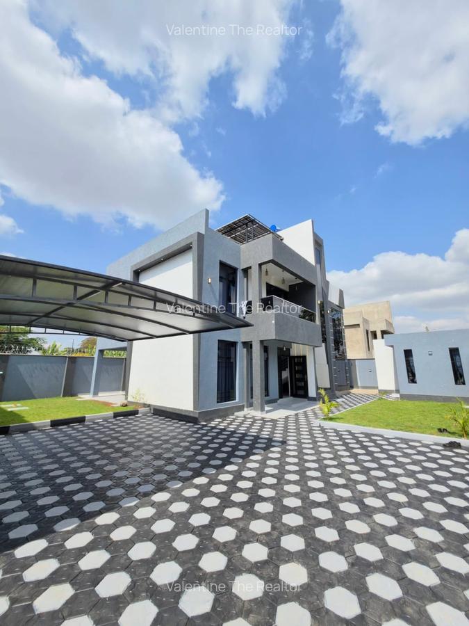 4 Bed House with En Suite in Ruiru - 1