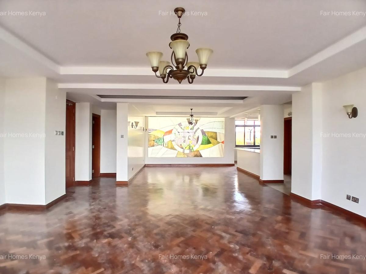 3 Bed Apartment with En Suite at Riverside Drive - 5