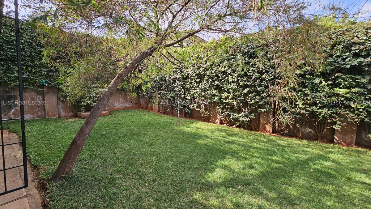4 Bed Villa with En Suite at Runda Ruaka Road - 10