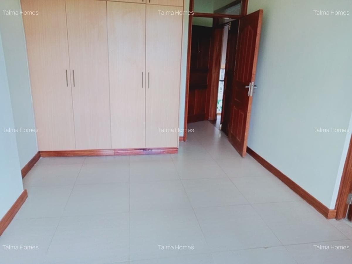 4 Bed Apartment with En Suite at Facing Statehouse - 15