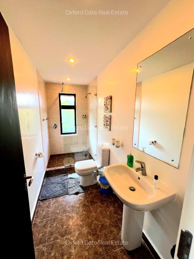 5 Bed House with En Suite in Nanyuki - 8