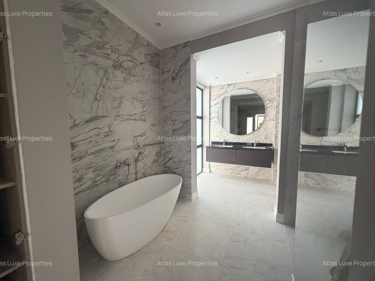 4 Bed Villa with En Suite in Runda - 5