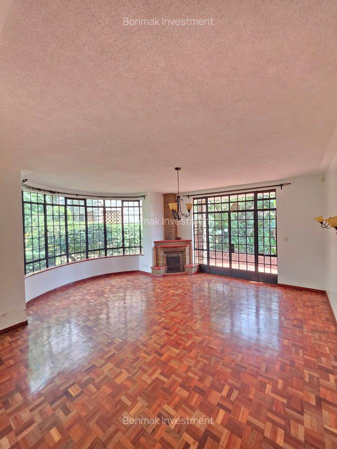 5 Bed Townhouse with En Suite at Lavington Green - 7
