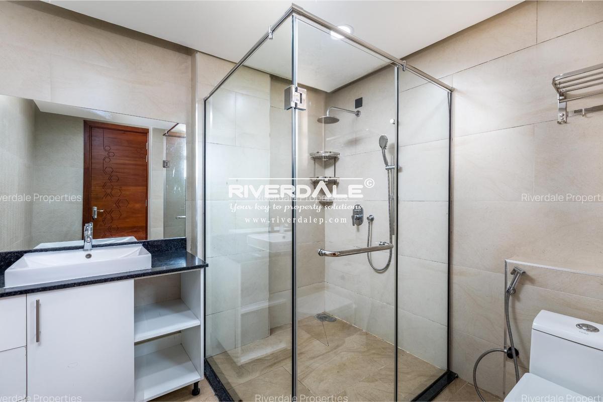 5 Bed Apartment with En Suite in General Mathenge - 8