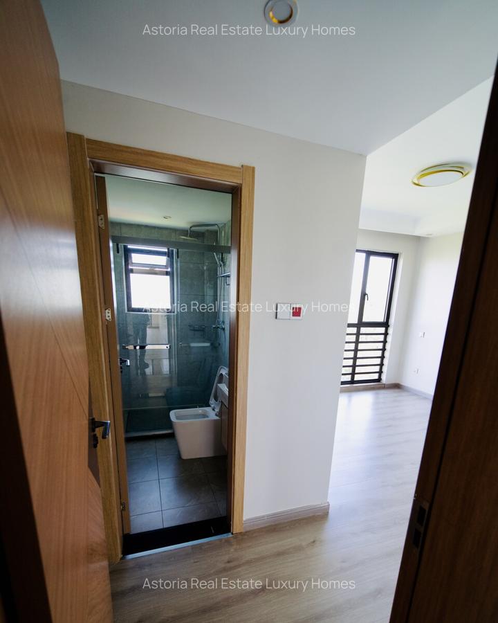 2 Bed Apartment with En Suite at 2026-384 - 4