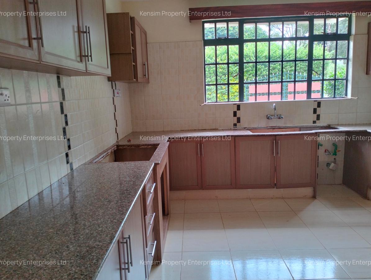 5 Bed Townhouse with En Suite in Rosslyn - 11