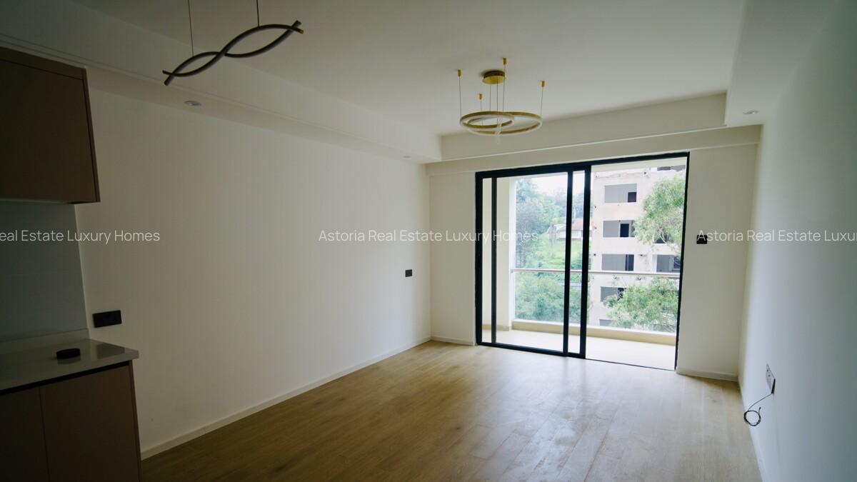 2 Bed Apartment with En Suite at 2026-250 - 11