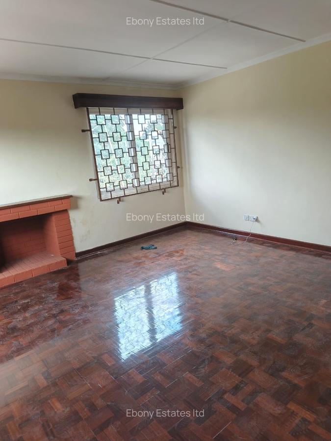 5 Bed Townhouse with En Suite in Lavington - 9