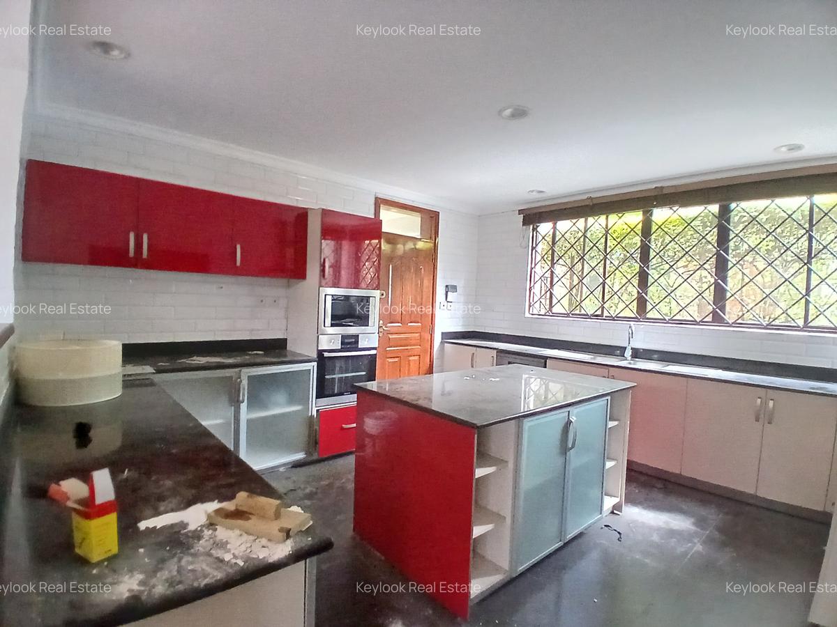 5 Bed Townhouse with En Suite at Convent Drive - 14