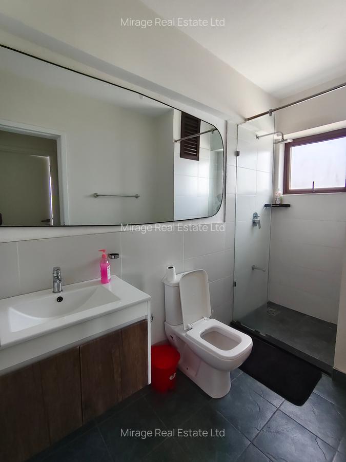 1 Bed Apartment with Gym in Garden Estate - 7