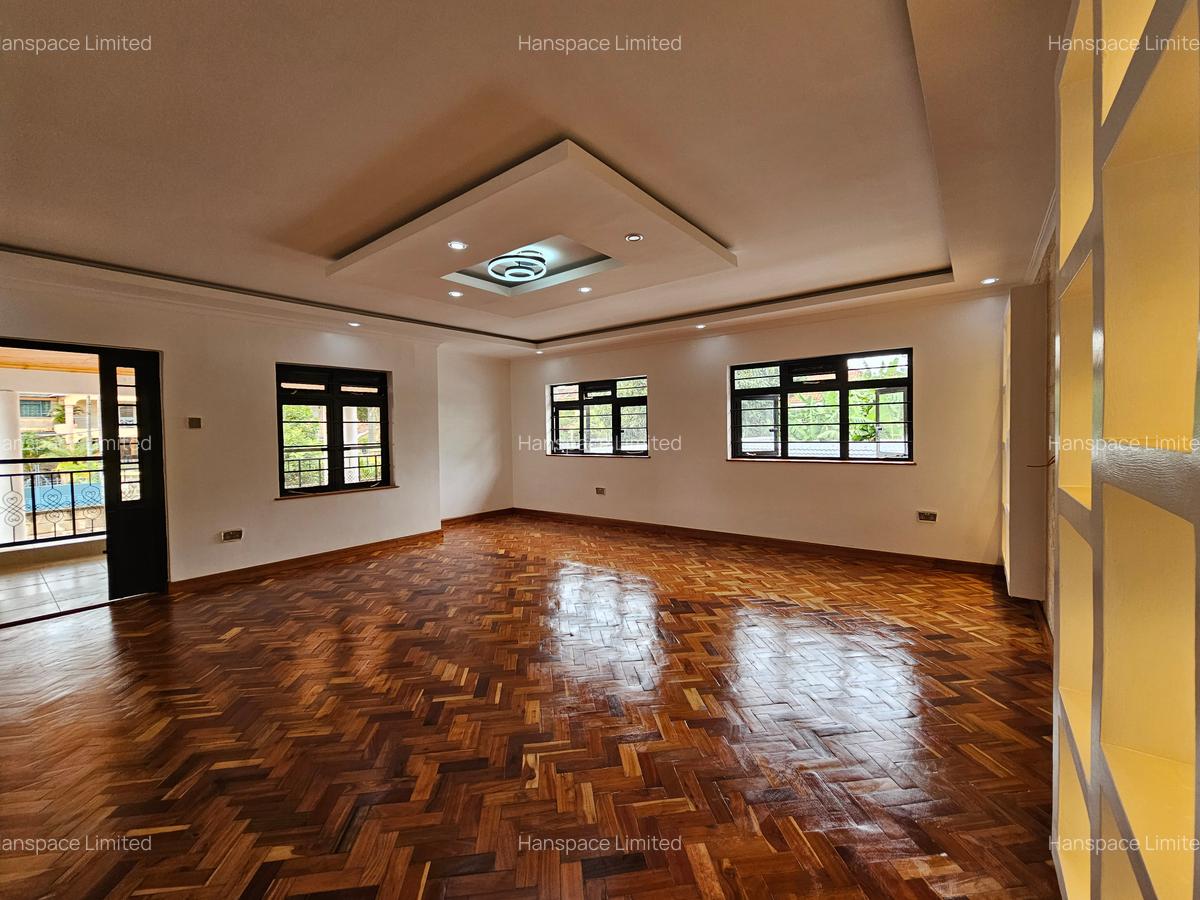 5 Bed Villa with En Suite in Runda - 11