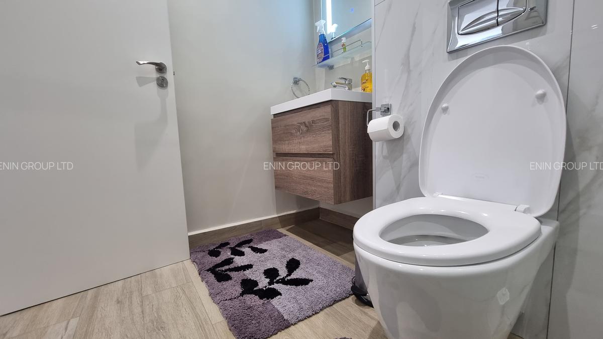 Serviced 2 Bed Apartment with En Suite at Riverside Drive - 9