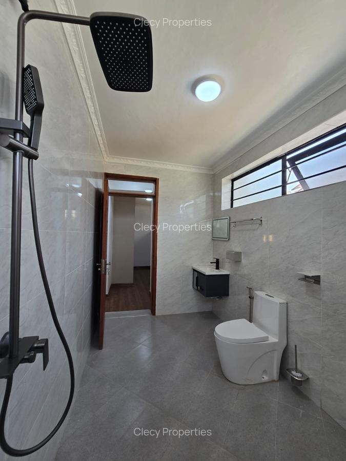 6 Bed House with En Suite at Ukombozi Estate - 16