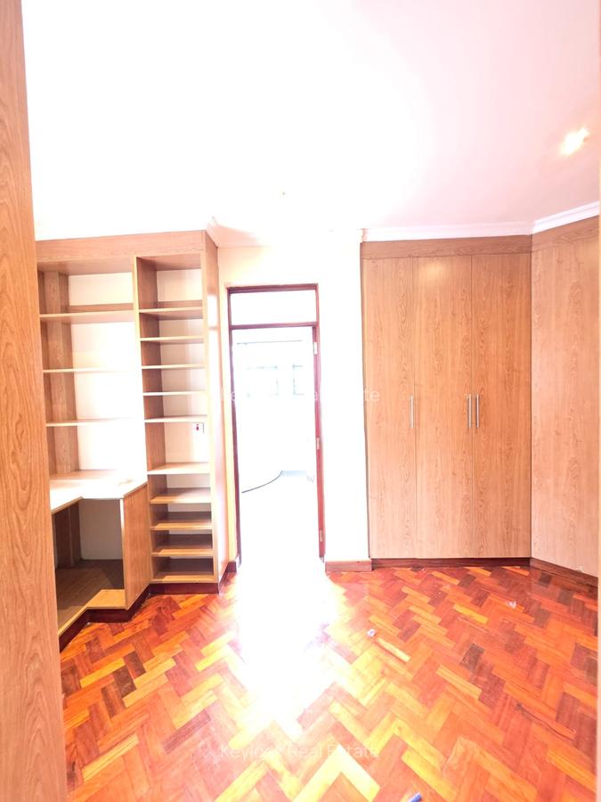 4 Bed Townhouse with En Suite at Lavington Green - 11