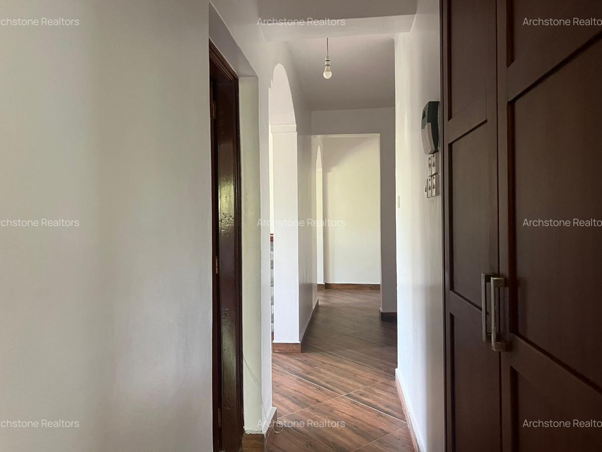 5 Bed Townhouse with En Suite in Rosslyn - 16
