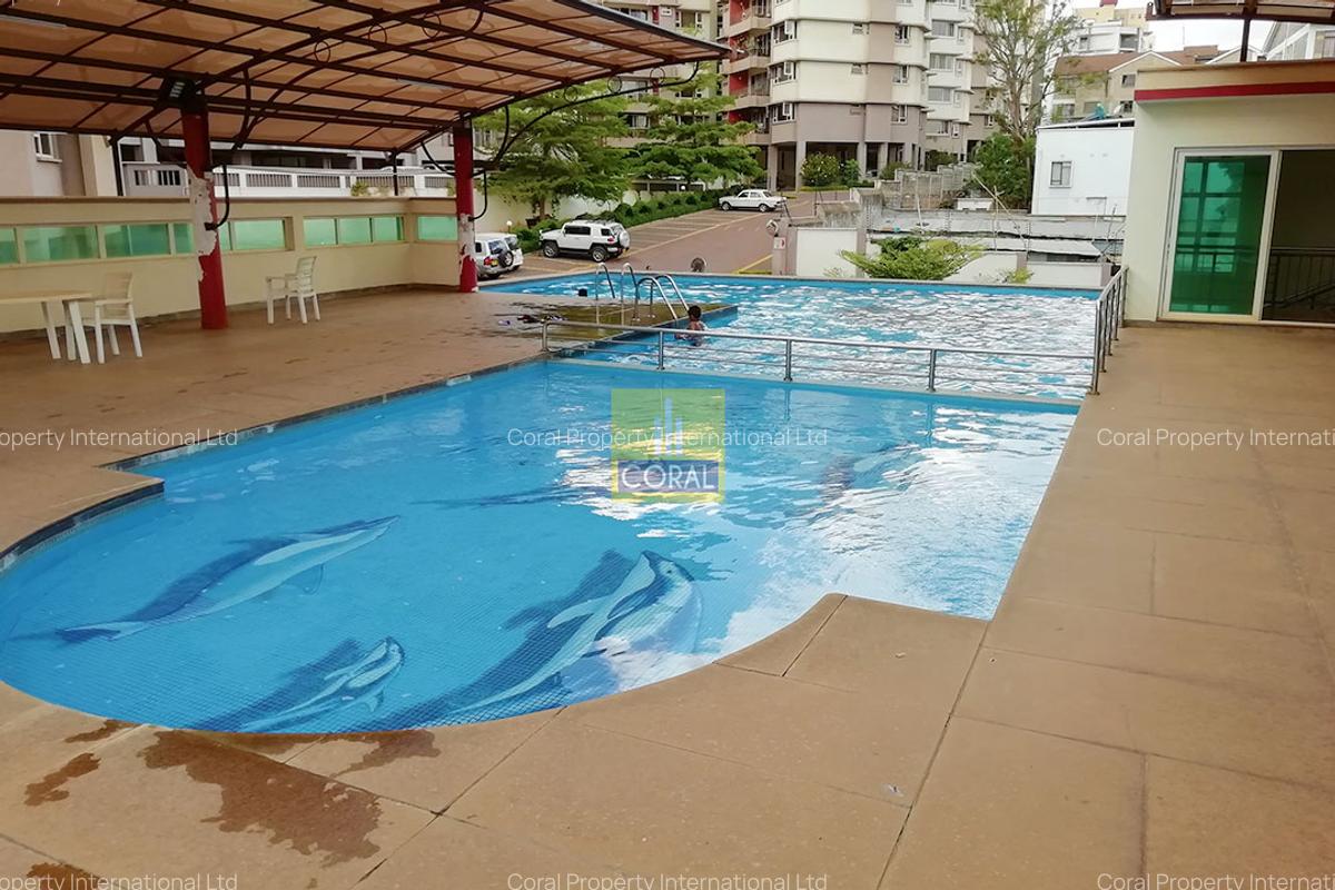 4 Bed Apartment in Parklands - 18