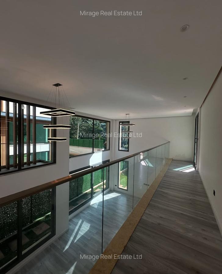 5 Bed Villa with En Suite in Lavington - 12